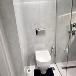 Frida Luxury טיראנה