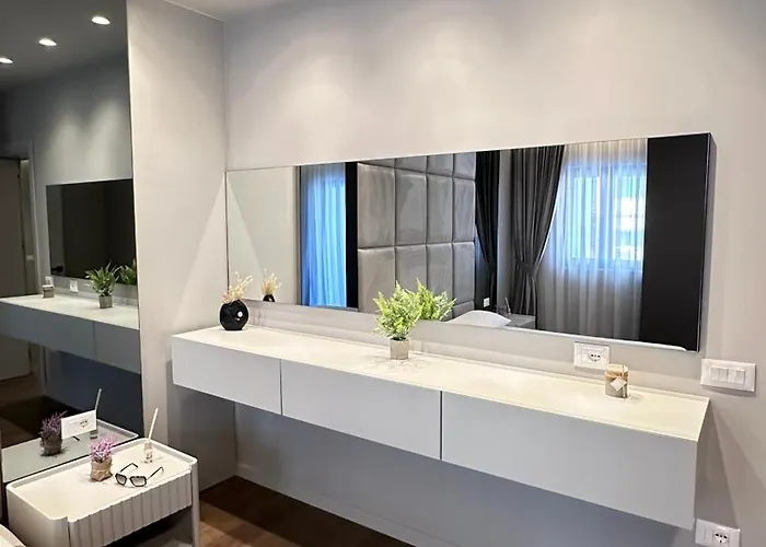 Frida Luxury טיראנה