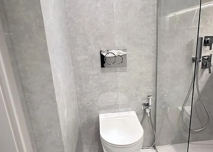 Frida Luxury טיראנה