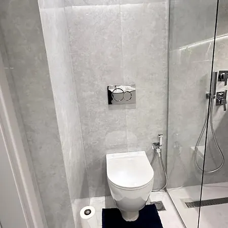 Frida Luxury Tirana