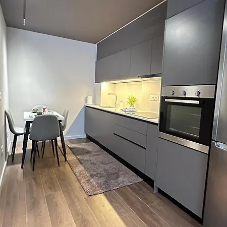 Frida Luxury Apartament *